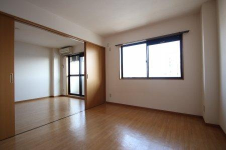 リヴェールｉｍａの居間・リビング|洋室