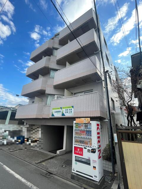 足立区関原２丁目の一棟マンションの外観