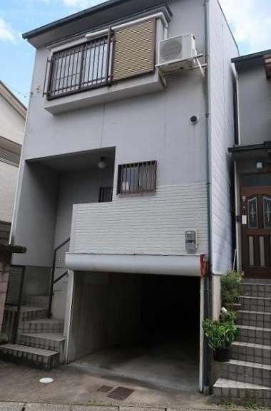 太秦袴田町の外観