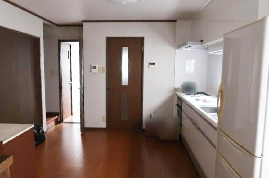 太秦袴田町のキッチン|キッチンが広く料理の支度も捗りますね。