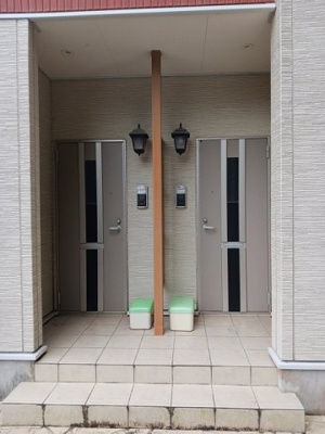 【玄関】 | フロル・デ・コルサ | ゆったりとした玄関です