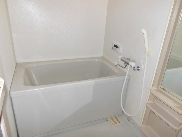 ユタカ第二ビルの浴室