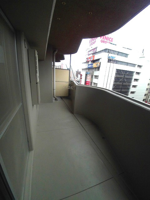 ユタカ第二ビルのバルコニー