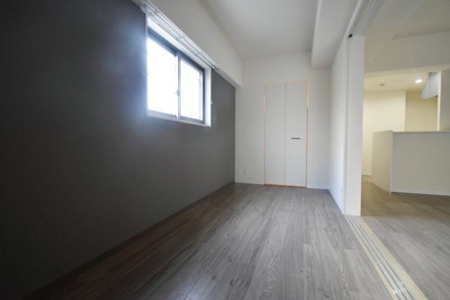 ラヴィベール西宮の洋室