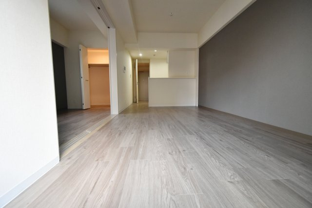 ラヴィベール西宮の居間・リビング