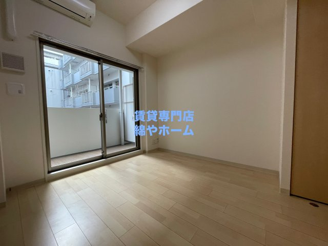 エステムプラザ難波ＷＥＳＴIIプレディアの居間・リビング|ゆったり過ごせる居間です