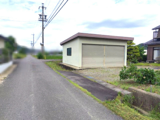 ６５０４４　岐阜市中屋西中古戸建ての前面道路含む現地写真