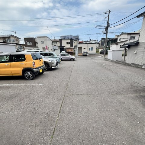 デリス・メゾンの駐車場