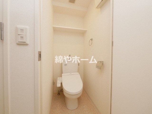 レジュールアッシュ難波MINAMIⅡのトイレ|清潔感のあるトイレです
