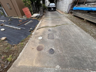 【駐車場】 | 車は2台縦列駐車可能