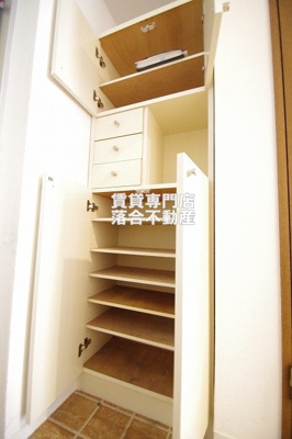 【収納】 | Chateau Life SagamiharaⅢ（シャトーライフサガミハラ） | たっぷり入るシューズ収納♪