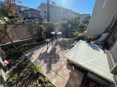 【庭】 | 松戸市河原塚　中古戸建 | 日当たり良好なウッドデッキもあるお庭です