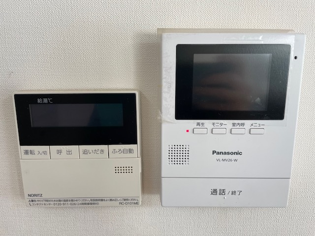 松戸市河原塚　中古戸建のその他|給湯器とインターホン