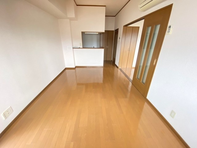 ウイング金屋町ステーションサイドの居間・リビング|ゆったり過ごせるリビングです