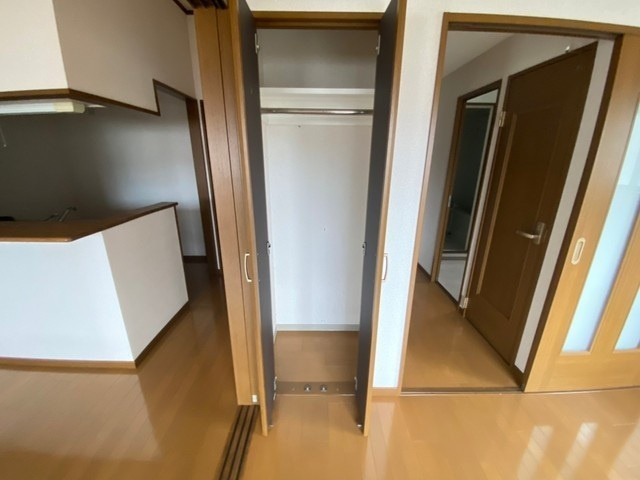 ウイング金屋町ステーションサイドの収納|こまごまとしたものを収納できそうですね