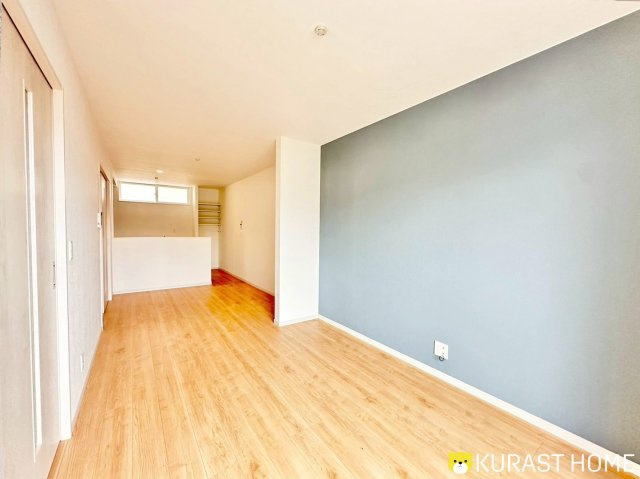 京都市右京区西京極東衣手町　未入居物件の居間・リビング