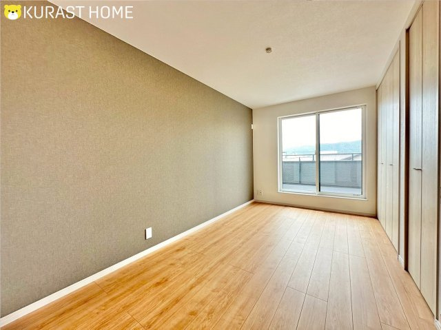 京都市右京区西京極東衣手町　未入居物件の洋室