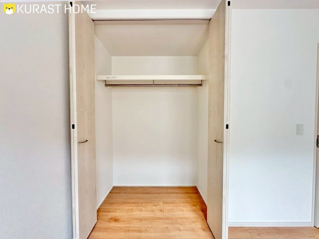 京都市右京区西京極東衣手町　未入居物件の収納