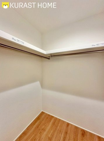 京都市右京区西京極東衣手町　未入居物件の収納