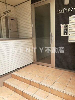 【エントランス】 | ｒａｆｆｉｎｅ（ラフィネ | 建物の内部です