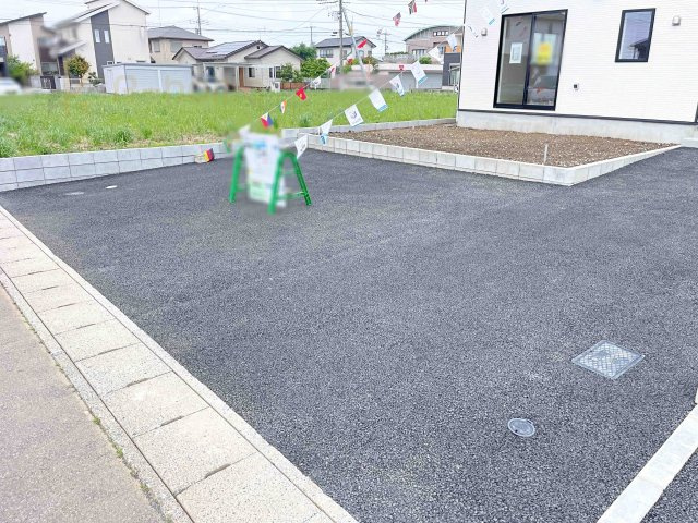 結城郡八千代町菅谷第2　新築戸建て　1号棟の駐車場|カースペースは2台お停めいただけます♪