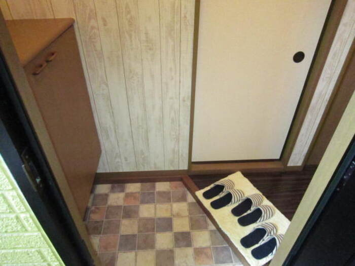 ララ湯の原　Aの玄関