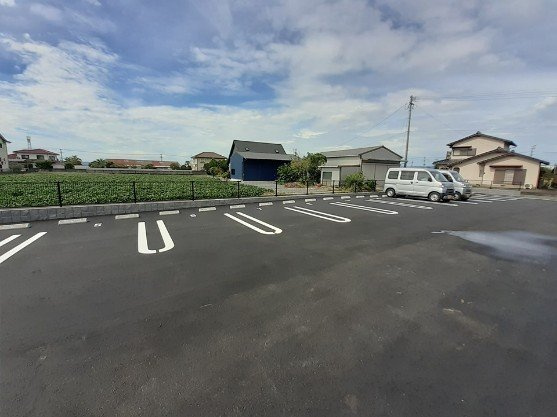 朝倉郡筑前町依井のアパートの駐車場|カースペースがあります