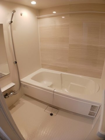 三井郡大刀洗町大字山隈のアパートの浴室|落ち着いた空間のお風呂です