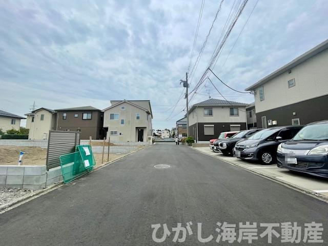 茅ヶ崎市本村3丁目　売地　全4区画の前面道路含む現地写真|現地外観