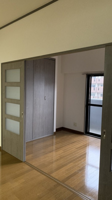 【居間・リビング】 | ロイヤル天神東　★プライスホームなら仲介手数料が割引価格です★