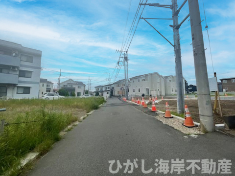 茅ヶ崎市松林2丁目　売地　全10区画の前面道路含む現地写真|現地外観