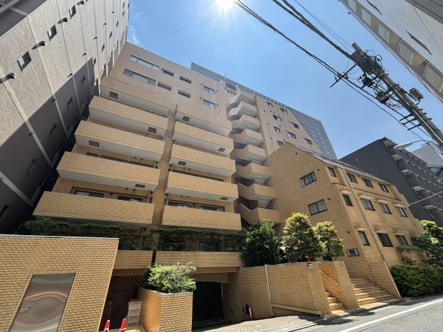 ライオンズマンション箱崎町の外観|水天宮前駅徒歩3分の好立地に佇むマンション