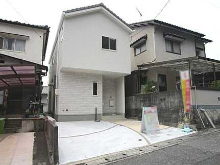 広島市安佐南区伴東1丁目　新築一戸建ての外観