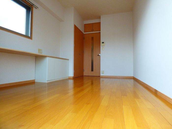 クレスティア天神サウスの居間・リビング