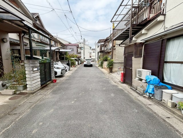 西野山欠ノ上町　建築条件付き土地の前面道路含む現地写真