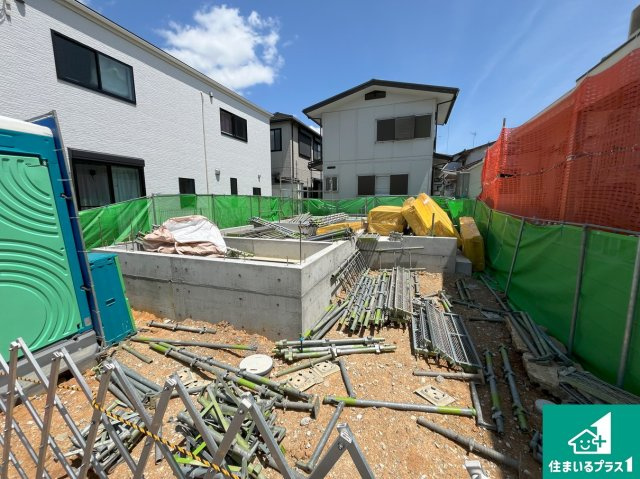 加古川市平岡町　第10期　新築一戸建ての外観|周辺は落ち着いた街並みの住宅地！子育てがしやすい住環境です！まだ未完成ですが、現地でしかわからない事もございます。是非一度ご覧ください。