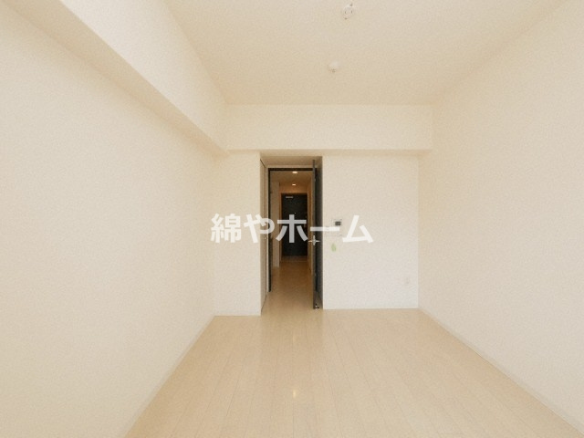 レジュールアッシュ難波MINAMI-Ⅲの洋室|ゆったりした洋室です