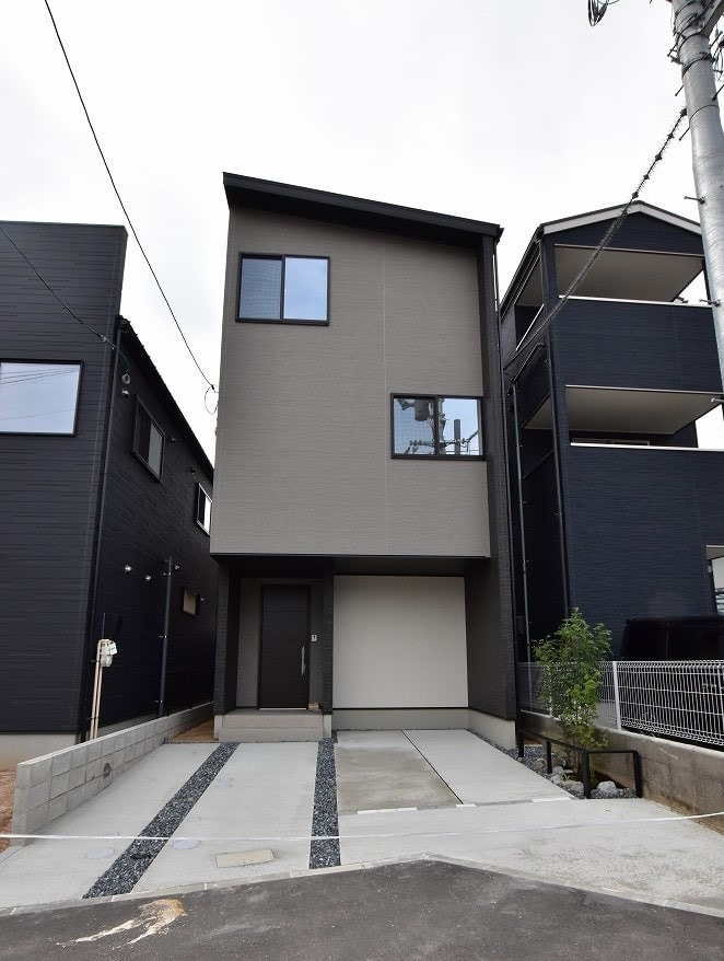 広島市安佐南区中筋３丁目　新築一戸建て(全3棟)