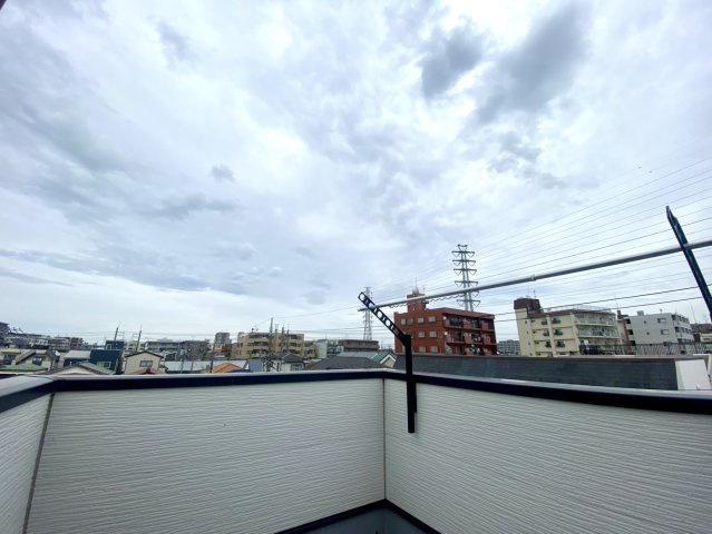 新作5丁目中古戸建てのバルコニー