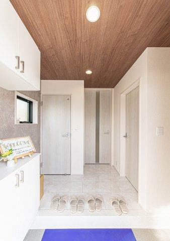 【玄関】 | 大和市深見 新築戸建 全1棟