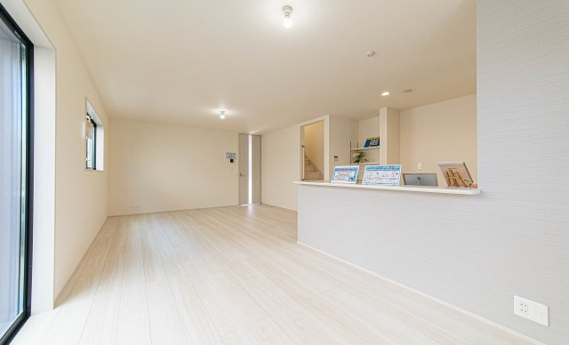 【居間・リビング】 | 大和市深見 新築戸建 全1棟