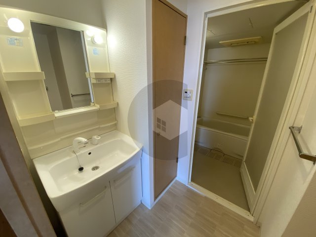 ファミーユ2002の洗面所