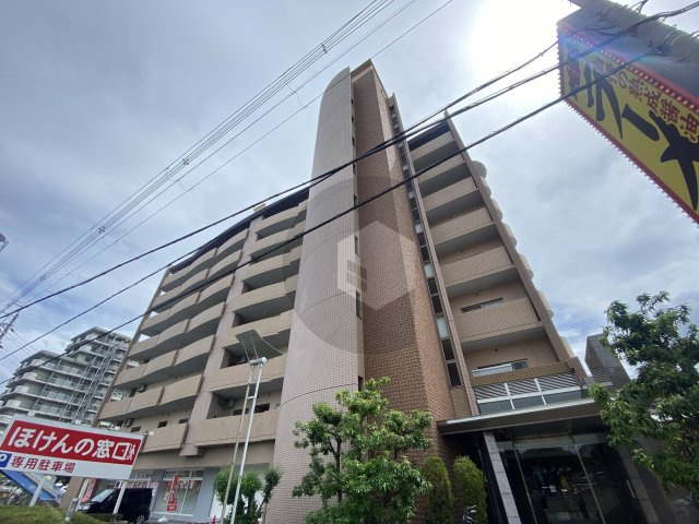 ファミーユ2002の外観