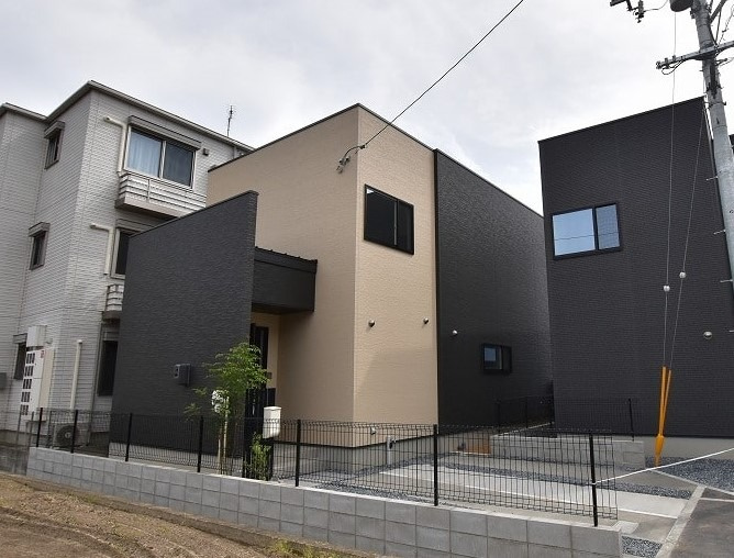 広島市安佐南区中筋３丁目　新築一戸建て(全3棟)