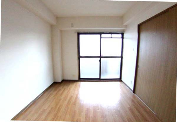 エスポワール21の洋室|広々とした洋室です