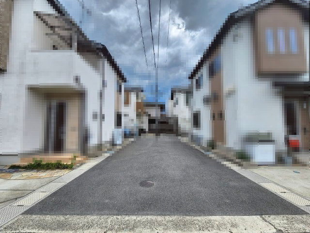 【価格改定】乙訓郡大山崎町字大山崎小字西高田の前面道路含む現地写真|分譲地内の住宅のため、統一感のある綺麗な景観です！