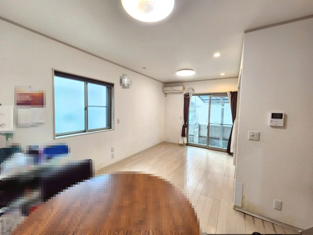 【価格改定】乙訓郡大山崎町字大山崎小字西高田の居間・リビング|二面採光で陽当たり・通風良好です（^^）