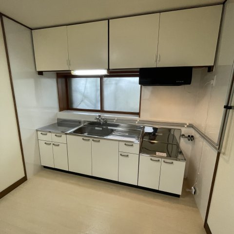 室蘭市御前水町2丁目12-9戸建のキッチン