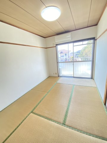 山陽ハイツ三の宮の和室