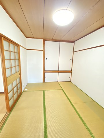 山陽ハイツ三の宮の和室